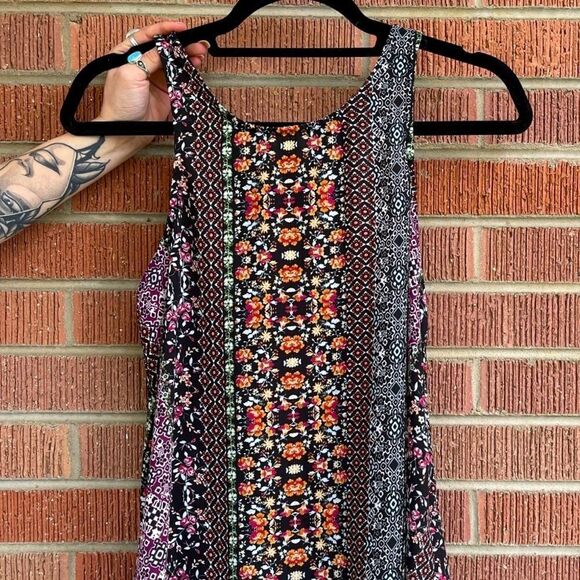Racer back blouse 🌸🌹❤️ - Picture 1 of 3